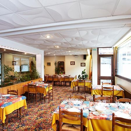 Hotel De Paris Bagnères-de-Luchon Exteriör bild