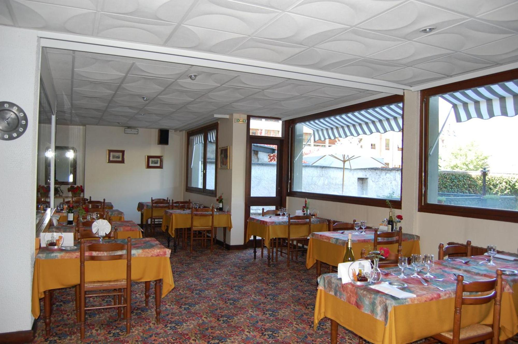 Hotel De Paris Bagnères-de-Luchon Exteriör bild